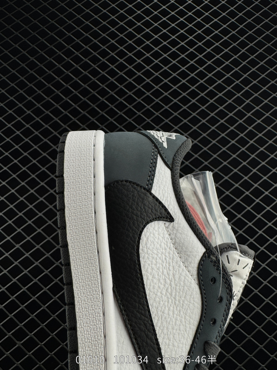 Travis Scott x Air Jordan 1 ” Reverse Mocha “